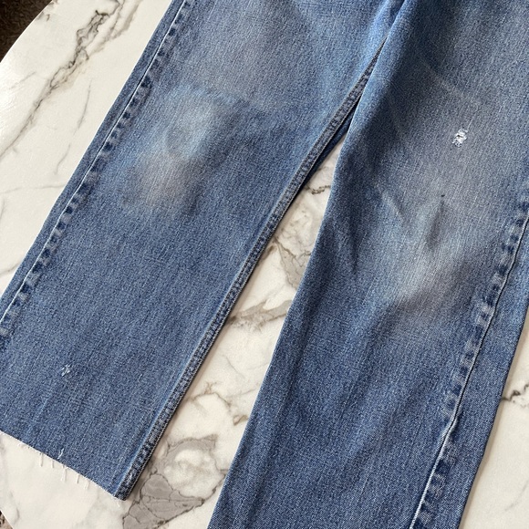 Levi’s 505 Hi-Rise Straight Leg Cut-Out Mom Jeans - Picture 6 of 9